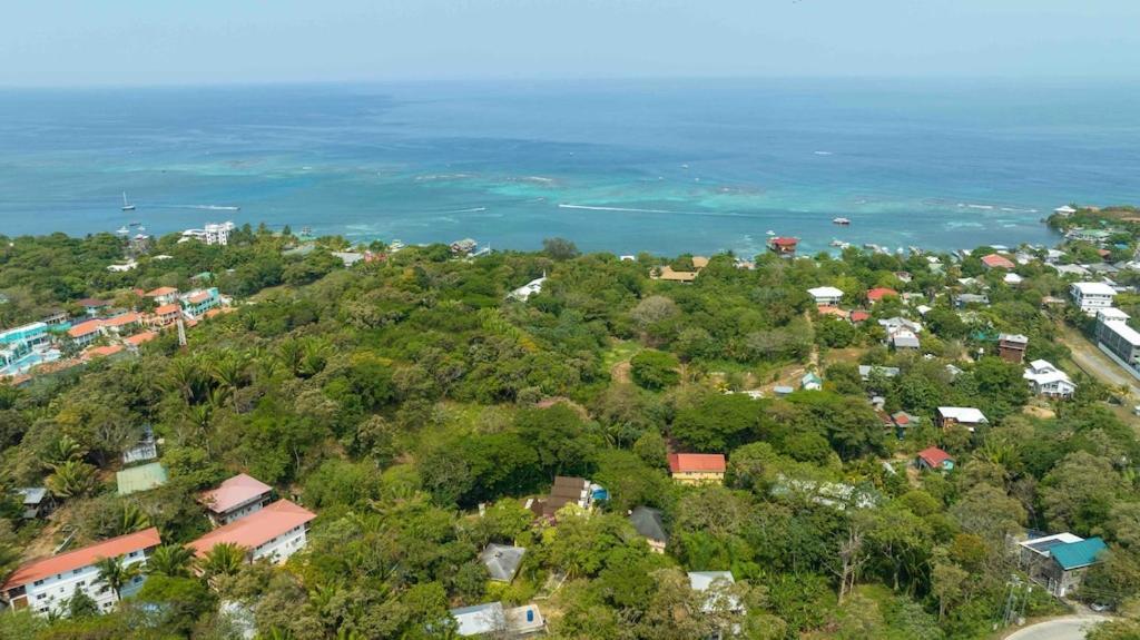 Cozy Beach Villa At The Shores 5 Minutes From The Beach เวสต์เอนด์ ภายนอก รูปภาพ