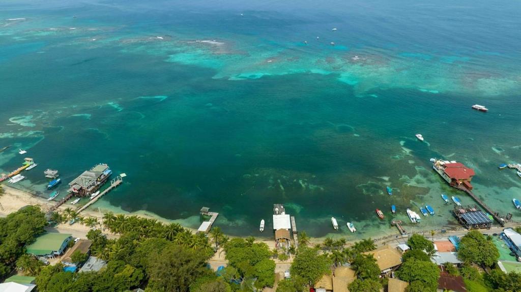 Cozy Beach Villa At The Shores 5 Minutes From The Beach เวสต์เอนด์ ภายนอก รูปภาพ