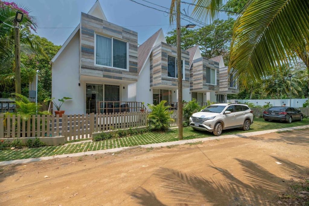 Cozy Beach Villa At The Shores 5 Minutes From The Beach เวสต์เอนด์ ภายนอก รูปภาพ